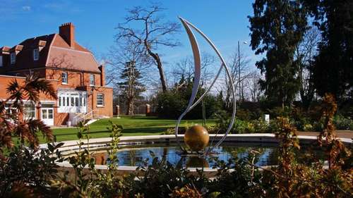 www.pinewoodhotel.co.uk