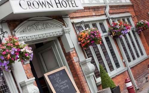 www.crownchertsey.co.uk