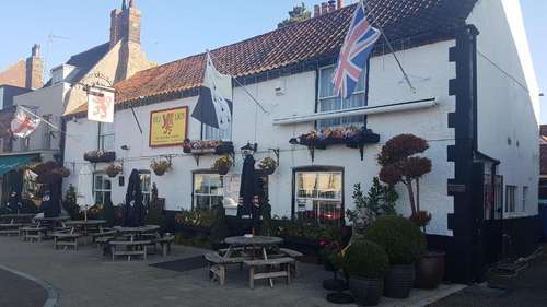 www.redlionswaffham.co.uk