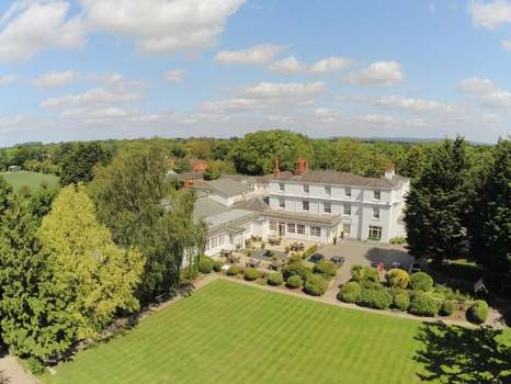 www.rowtonhallhotel.co.uk