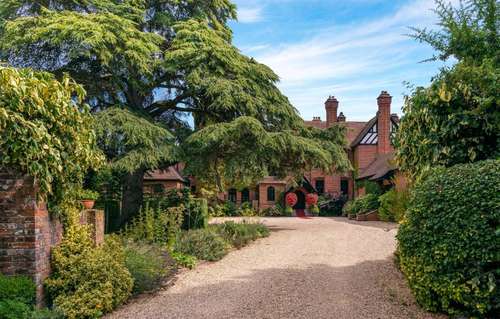 www.careysmanor.com