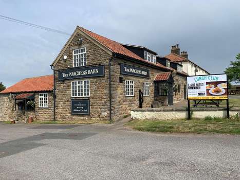 www.poachersbarnpub.co.uk