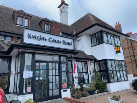 www.knights-court.co.uk
