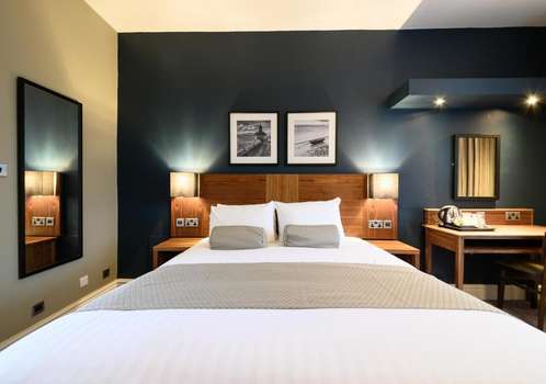 www.thecountyhotellytham.co.uk