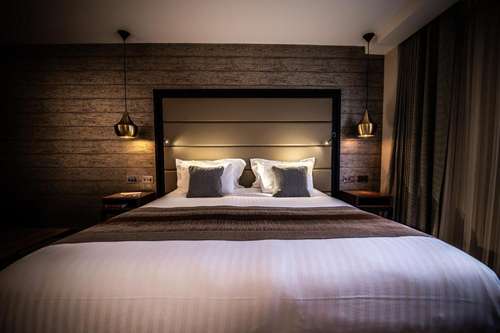 www.thewarwickshire.com