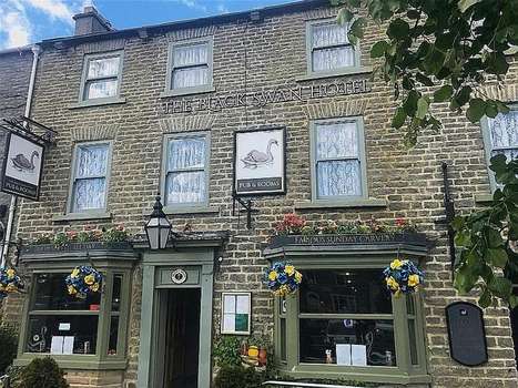 www.blackswanleyburn.co.uk