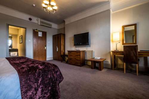 www.thebridgehotel.com