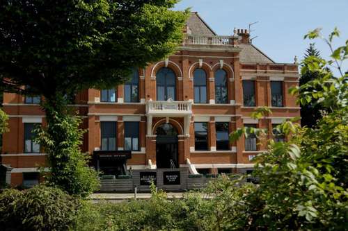 www.traffordhallhotel.com