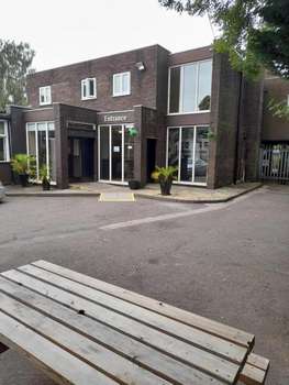 www.avenueclubandlodge.com