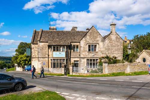 www.theamberleyinn.co.uk