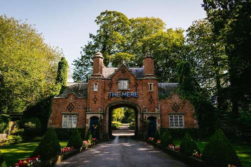 www.themereresort.co.uk