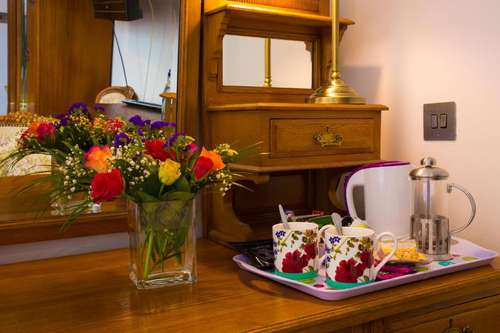www.theislayhotel.com
