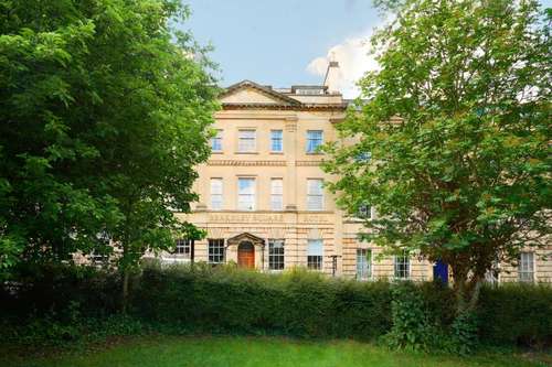 www.cliftonhotels.com