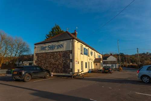 www.theshipcaerleon.com