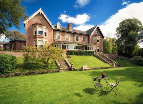 www.eslingtonvilla.co.uk