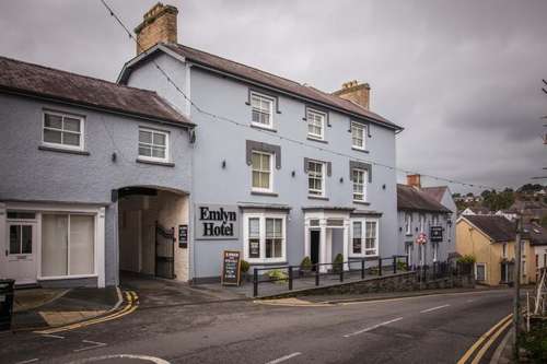 www.emlynhotel.co.uk