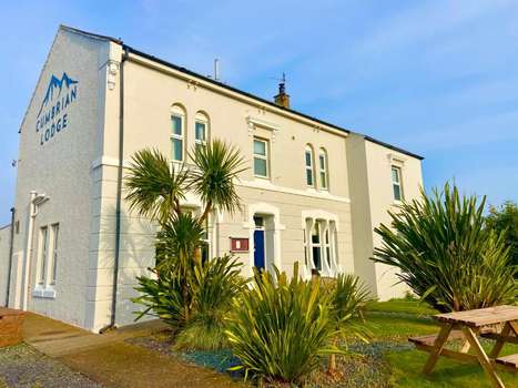 www.cumbrian-lodge.co.uk