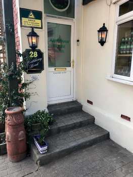 www.aberthawhousehotel.org.uk