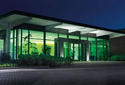 www.roffeypark.com