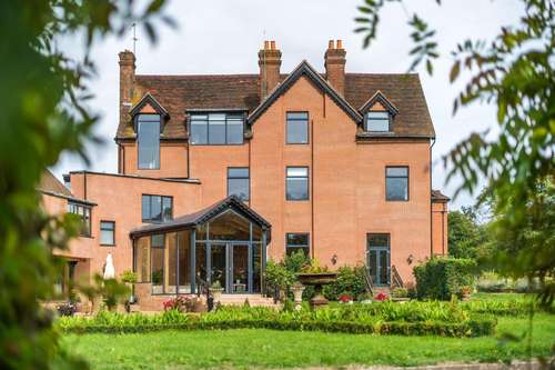 www.guildfordmanor.com