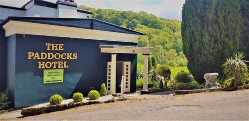www.paddockshotel.com