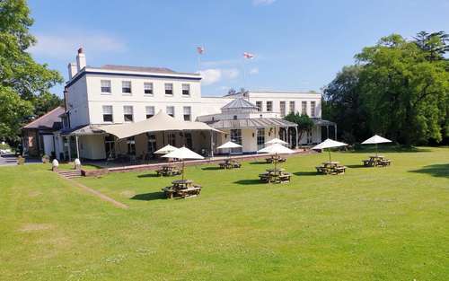 www.stiffordhallhotel.com
