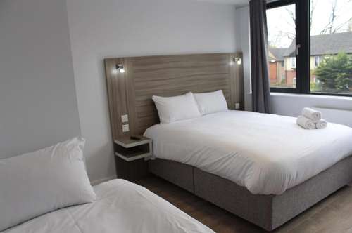 www.skynightshotel.com