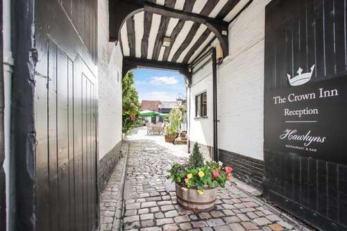 www.thecrownamersham.com