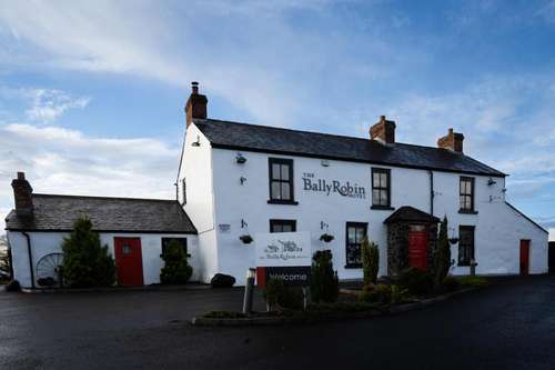 www.ballyrobincountrylodge.com
