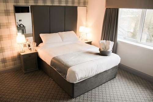 www.lyonsnanthallhotel.co.uk