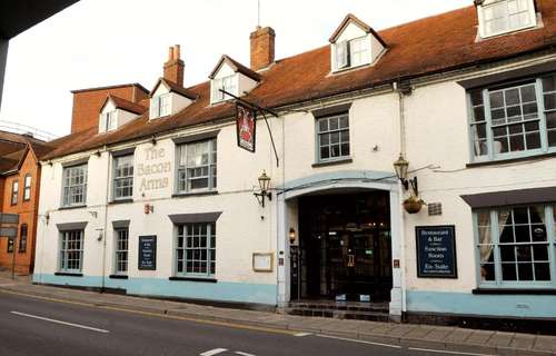 www.baconarmspub.co.uk