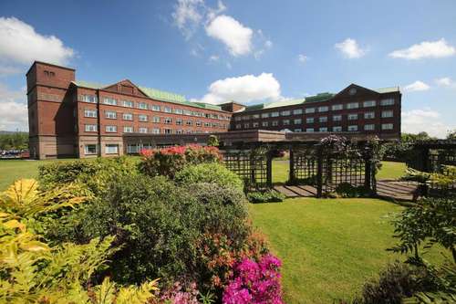 www.goldenjubileehotel.com
