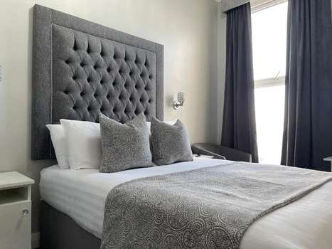 www.parkhousehotelblackpool.com