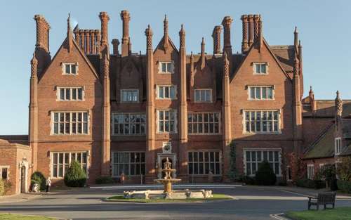 www.dunstonhallhotel.co.uk