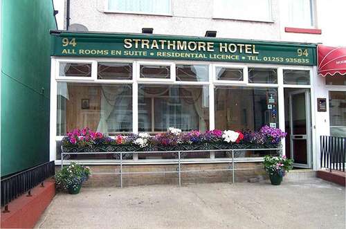 www.strathmorehotelblackpool.co.uk