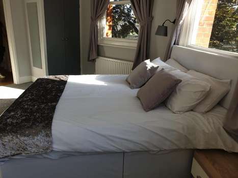 www.railwayhotelfaversham.co.uk