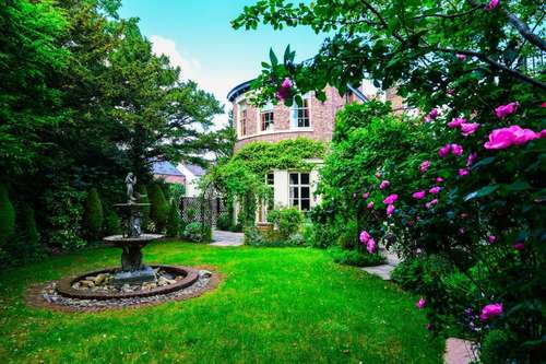 www.yorkpavilionhotel.com
