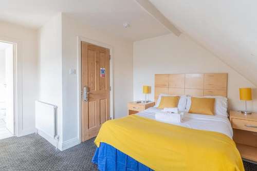 www.thebrooklandslodge.co.uk