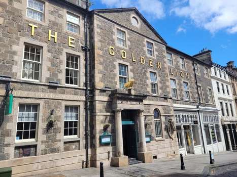 www.thegoldenlionstirling.com