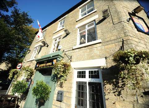 www.queensarmsglossop.co.uk