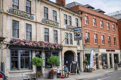 www.blackswandevizes.co.uk