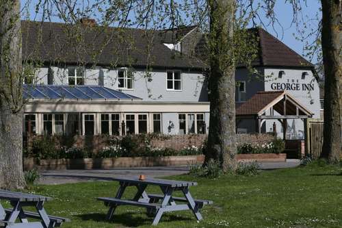 www.the-georgeinn.co.uk