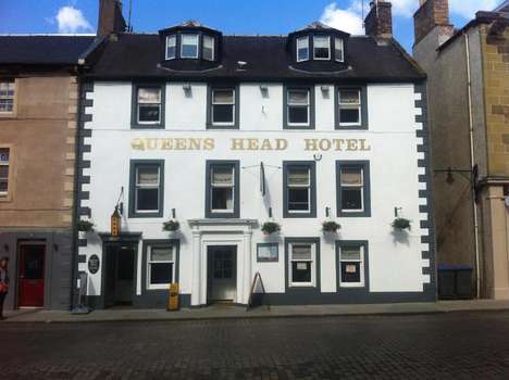www.queensheadhotelkelso.com