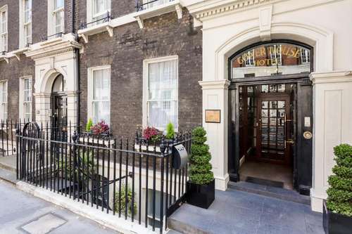 www.gowerhousehotel.com