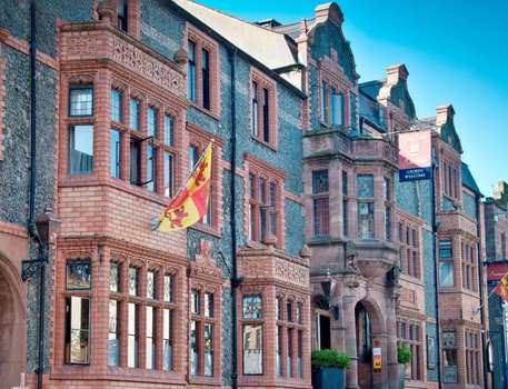 www.castlewales.co.uk