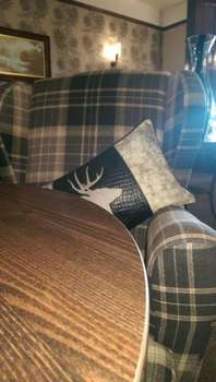 www.thelauristonhotel.com