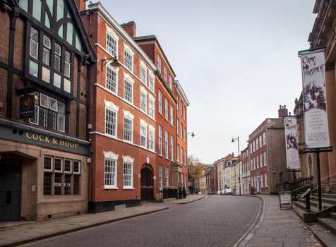www.lacemarkethotel.co.uk