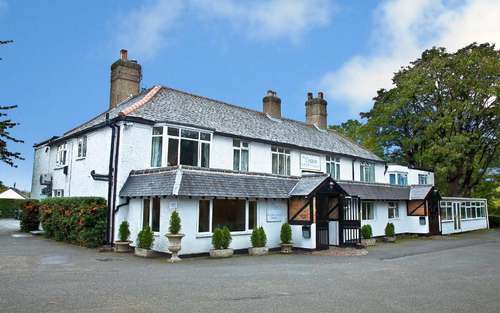 www.thecedarshotel.com