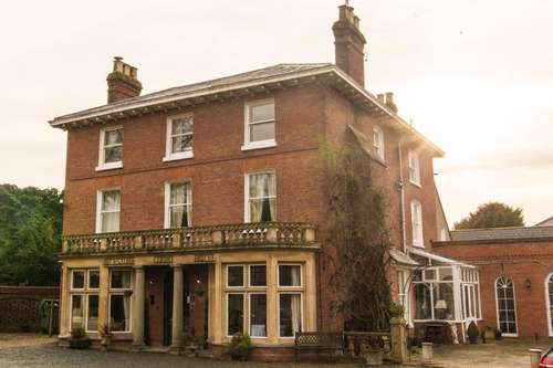 www.aylestonecourt.com