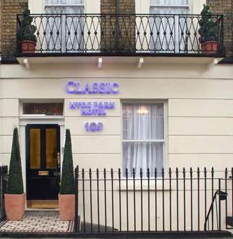 www.classichydeparkhotel.co.uk